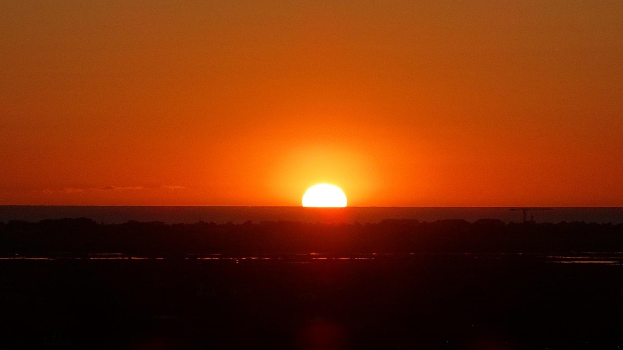 who-are-we-02 sunrise, sun, nature, sun ray, light, day, beginning, begin, entrepreneurship