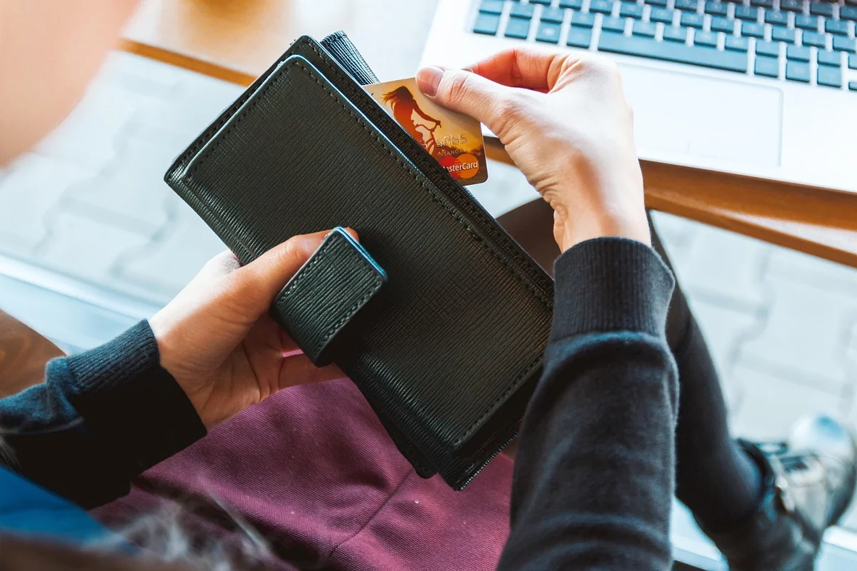 Comment accéder au service e-Carte Bleue La Banque Postale ?
