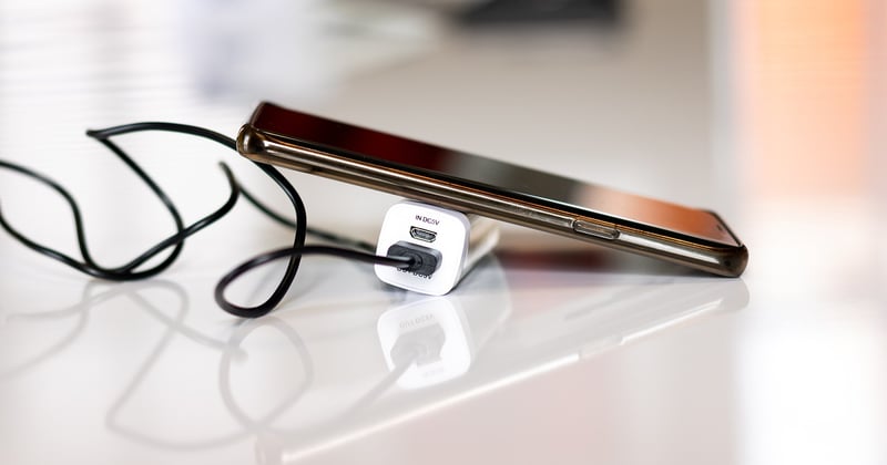 Réglo mobile rechargement : la méthode simple pour ne plus jamais être à sec